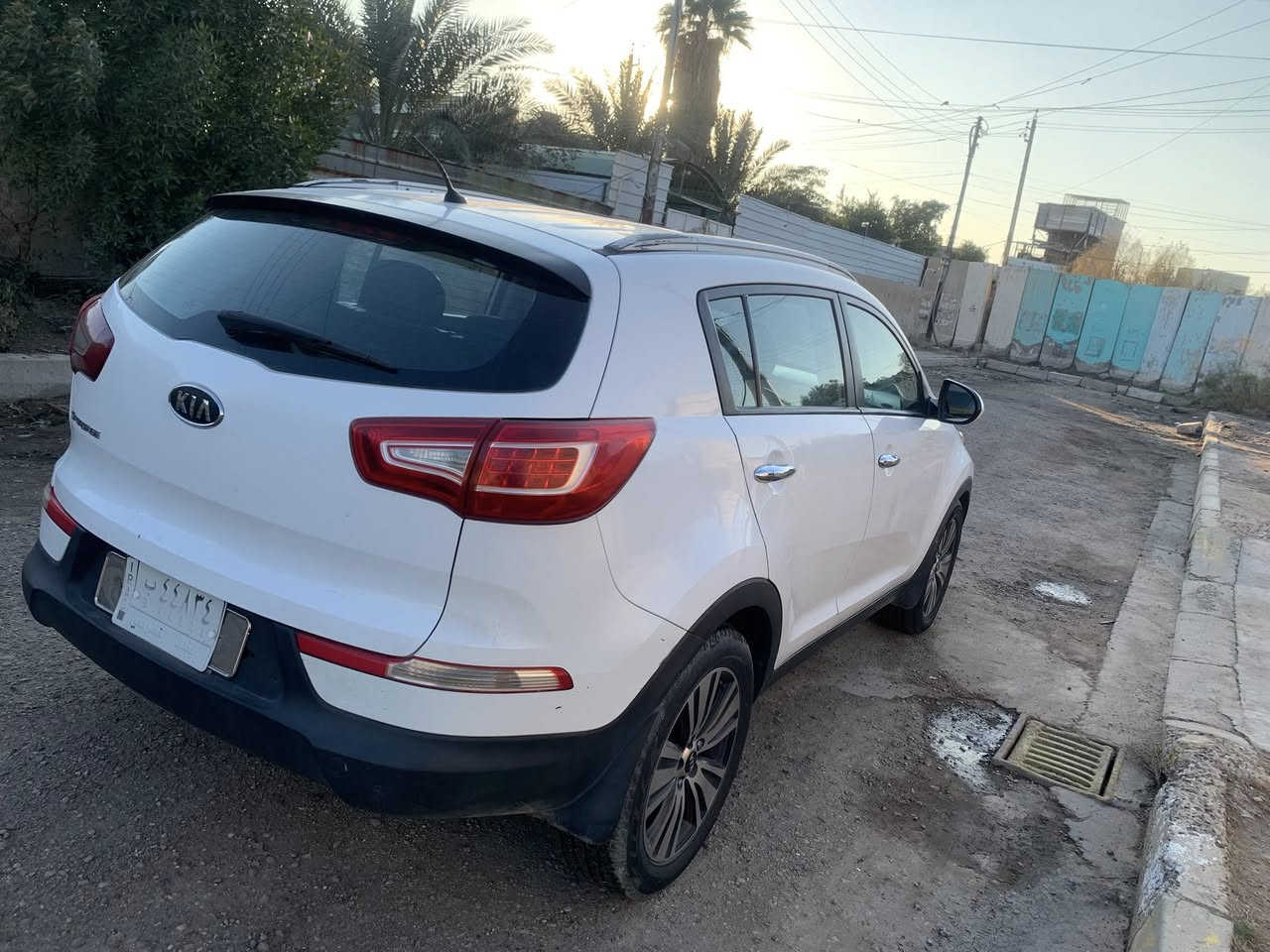 السلام عليكم ، سبورتج للبيع ٢٠١١ مكفولة من الصبغ والتبديل سعرها ١٣٠ المكينه بيها خيط تبخير 
للاستفسار ***********
