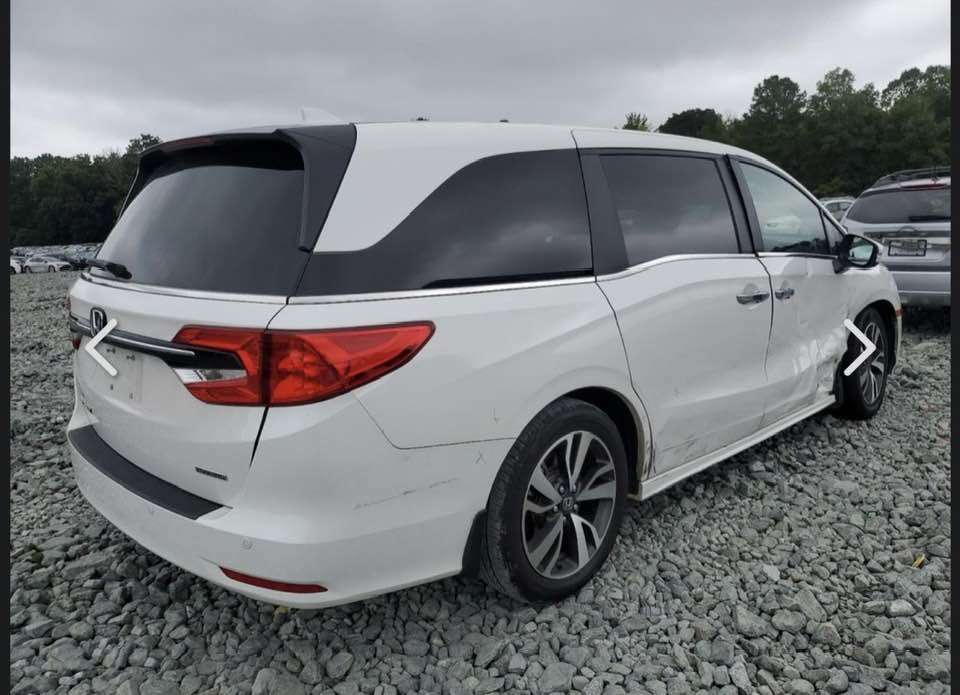 سيارة هوندا اوديسي تورنك ٧راكب موديل ٢٠٢٤ محرك ٣٥٠٠ .
٦ سلندر مرقمة صلاح الدين بإسمي مالت شهداء ماشية تقريبا ٦٦ الف كيلو متر  .
السيارة موجودة في سامراء  .
السعر  ٣٥٠ ورقة  .
اللي يرغب بالشراء الاتصال على الرقم *********** .
صور الحادث مرفقة ورقم الشاصي ايضا مرفق  .
الايرباكات مالت الكشن اللي جنب السايق والبردة طاكة .
