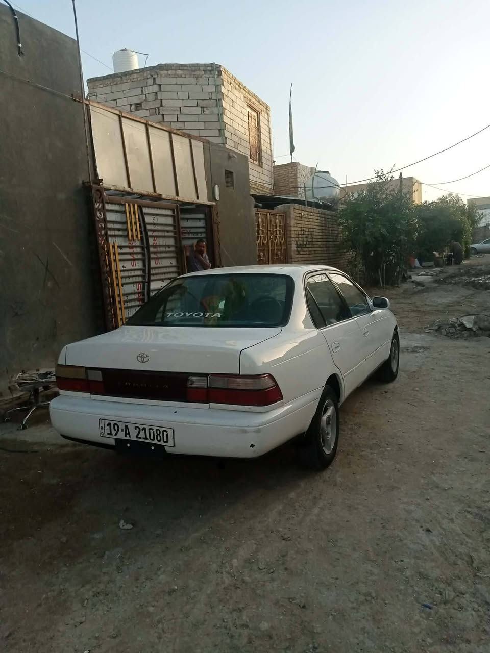 سلام عليكم كورلا للبيع مديل 1994 السيارة مكينه وكير مكفولات باتري جديد حداديه ميه بل  ميه رقم كربلاء الإنكليزي العنوان الناصريه المركز رقم الهاتف ***********
