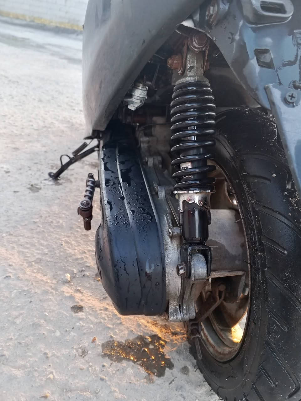 السلام عليكم دراجة بتره للبيع شغالة من الطول لطول سلف اشاير لايت بك لايت قفل جنطة قفل سكان مكينة خرسة مكاني ناصرية مركز  ب250 وبيها مجال ***********
