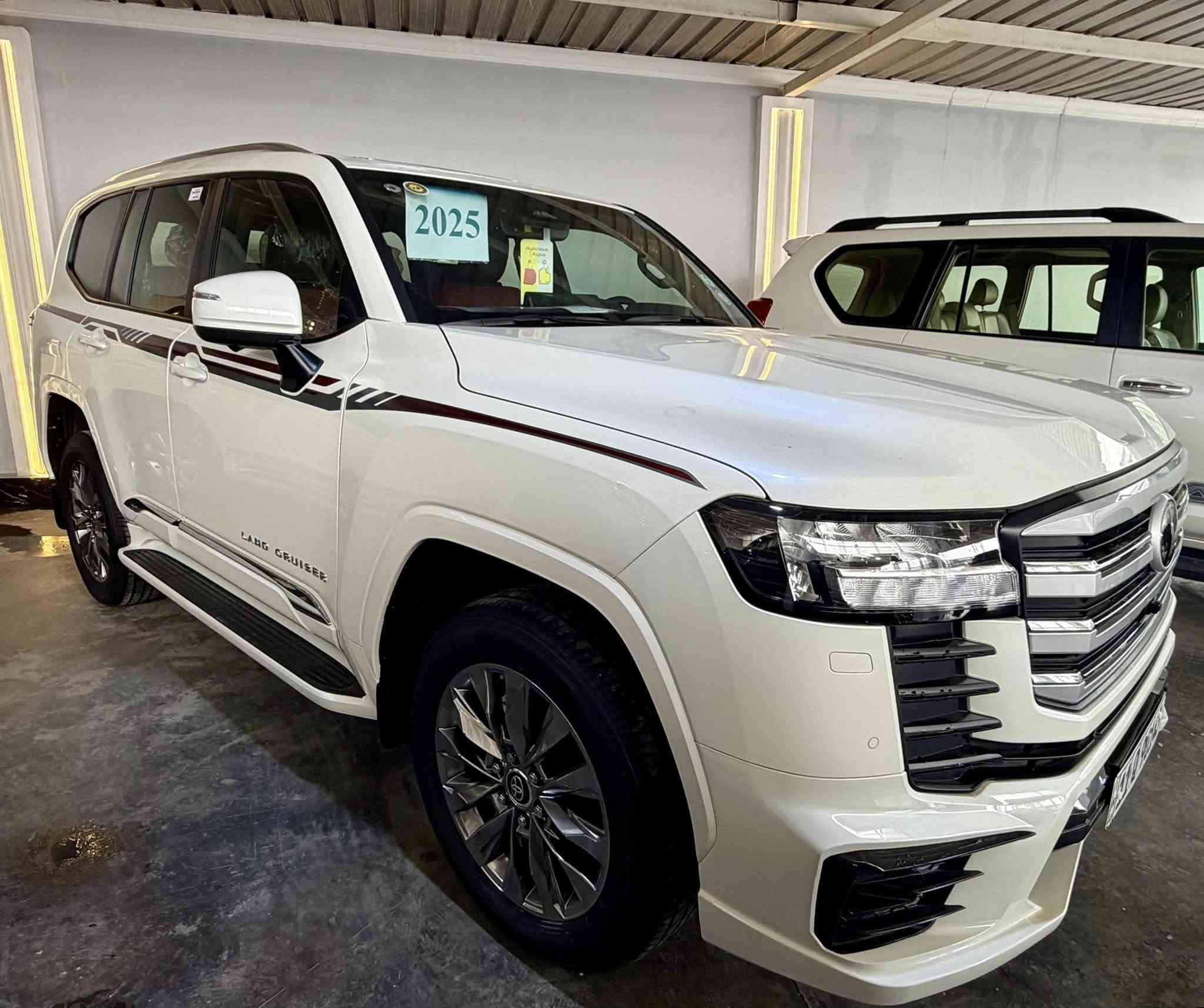 السلام عليكم لاندكروز(2025)GXR لمتد داخل احمر مواصفات VXRمحرك 4000 تنفس طبيعي كاملة السيارة رادارات كراسي تبريد تشغيل عن بعد شاشات تطبيق شاحن تحديد مسار السيارة زيرو ومرقمة بأسمي ثاني احولك ومكفولة ومفحوصة هم السيارة
زيرو السيارة مكان السياره بغداد النهضة
***********
السعر 715$
