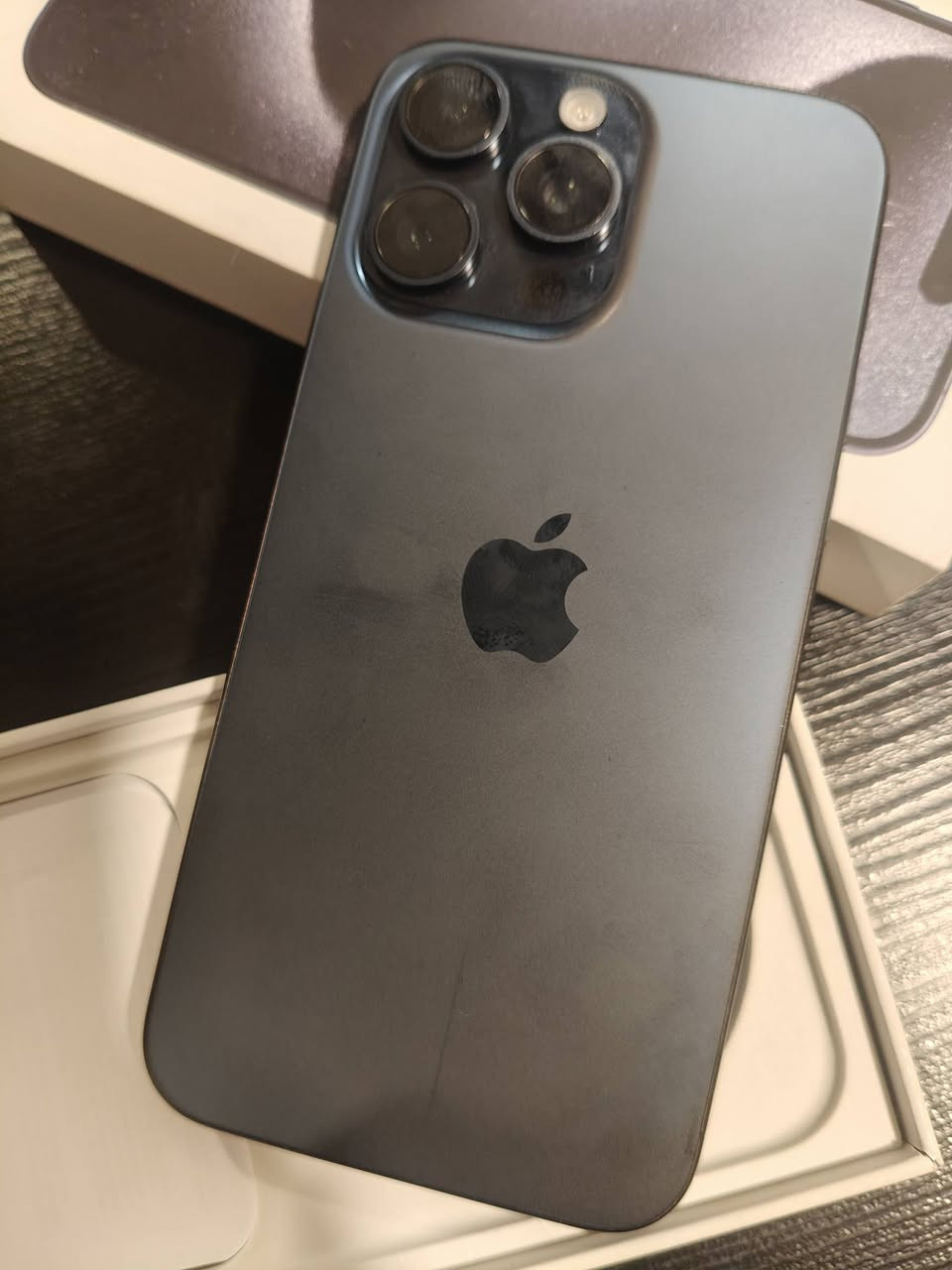 سلام عليكم
ايفون 15برو ماكس شرق اوسط
بطاريه 88%
ذاكره 256
بدون تصليح اوت تبديل 
جهاز كلش نظيف 
السعر 1025000 بيه مجال للشراي 
بصره ابي الخصيب 
***********
