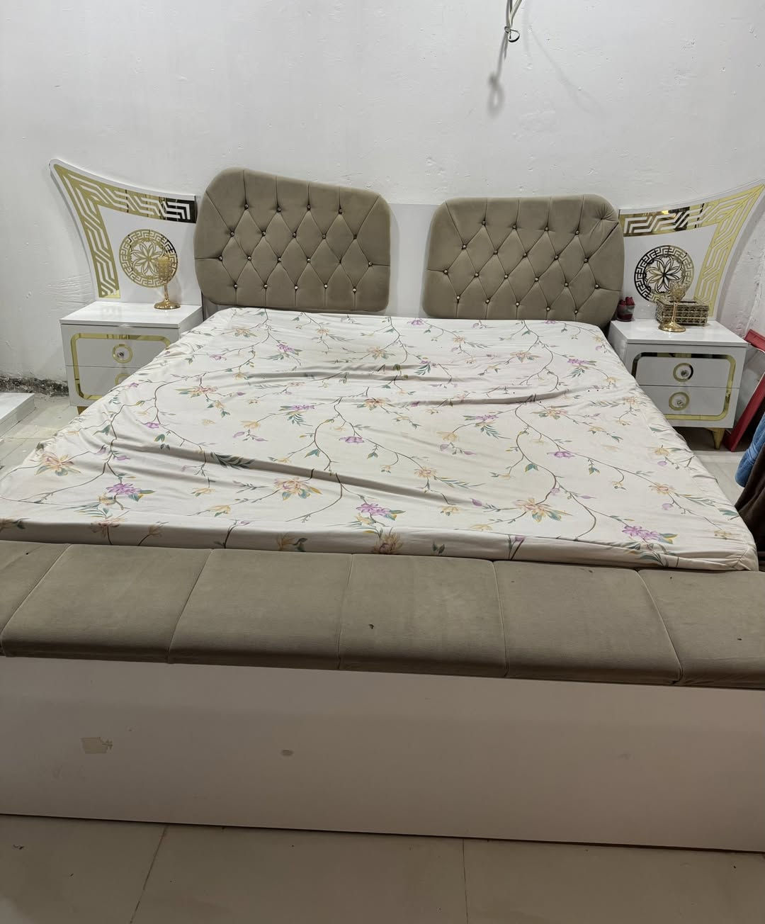 غرفة نوم تركيه للبيع تسع قطع اي ضرر مابيه ونضيفه مع المندر واي خسفه ماكو بالمندر السعر مع المندر 550 مكاني المنصور


**إذا كنت صاحب هذا الإعلان وتريد حذفه لأي سبب، رجاءا أرسل رسالة إلى الدعم الفني**