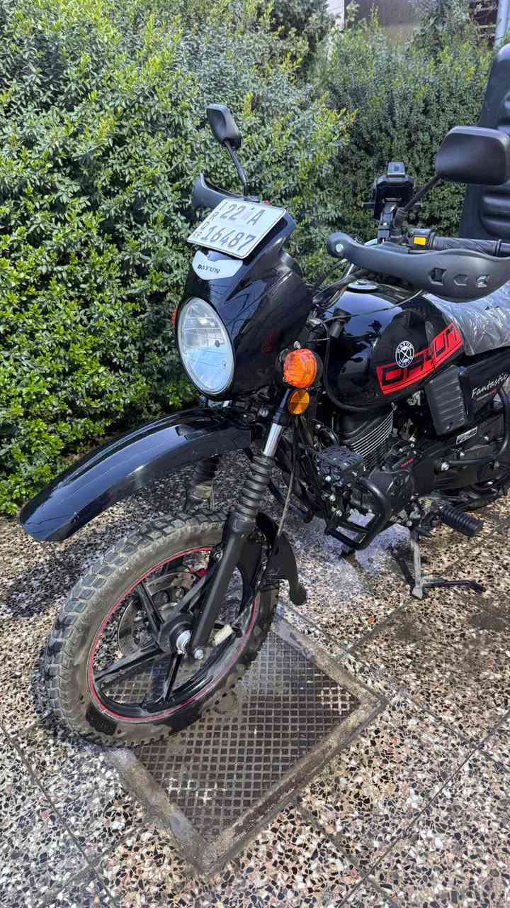 ديوان جبلي 2026 مصارلي شهر من جبتها جديده كلش مرقمه اربيل وجاهزه من كلشي خوذه وبيها منضومه زينون وبيها البوكس وبيها جي بي اس زارع يعني تأخذها وكبل للشغل رايدها بمليونين و550


**إذا كنت صاحب هذا الإعلان وتريد حذفه لأي سبب، رجاءا أرسل رسالة إلى الدعم الفني**