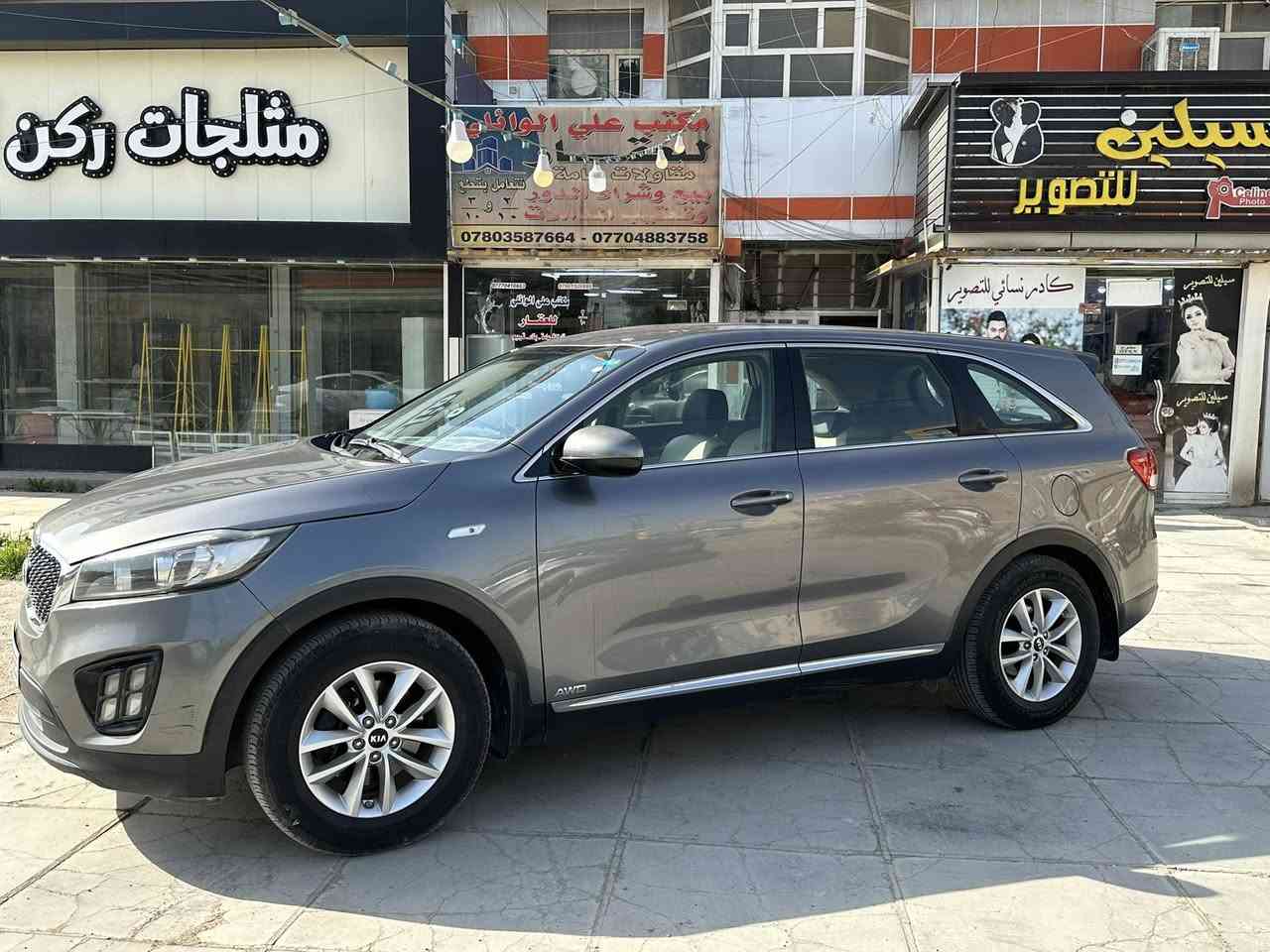 سلام عليكم 
سورنتو 2017خليجي 
موصفات 
سته سلندر 
7راكب 
شاشة /كامرة
ثلاث نضمة قيادة 
نورمل /يكو/ سبورت 
تحكم ستيرن جهتين 
تبريد قطعتين 
السعر 180
***********
