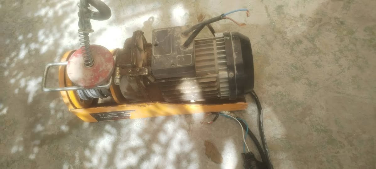ونج ٥٠٠ كيلو طول السلك ١٨ متر للبيع مكاني بغداد نظيف جدا استعمال كلش قليل قيم واخذ ***********
