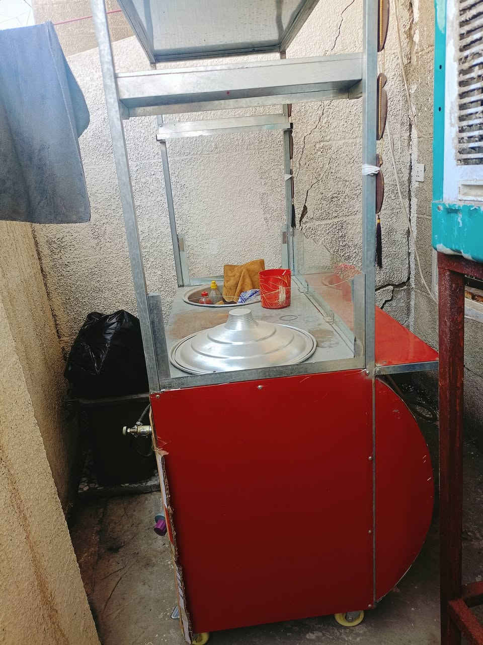 السلام عليكم عربانة للبيع لسعر 250الف وبيها مجال  لتواصل على لرقم أو لخاص ***********
