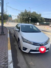 سياره كورلا للبيع موديل 2015 خليجي  بيها قطعتين مكينه 2000  السياره بإ...