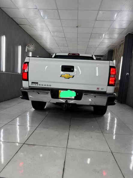 السلام عليكم
سلفرادو 2017 السياره جاهزه من كلشي 
8V 5300 
فور ويل 
باب طويل بدي قصير المرغوب 
شاشه كبيره 
تبريد منفصل 
كامره دواره 
دوشمه جديده 
تخم تاير جديد 
باتري جديد 
حداديه جديده 
السياره عليها ادامه كامله ماتصرف ولا دينار 
مابيها نقص ولا برغي 
حادث جانبي 
بجم كبس بلادي شركه 
ايرباك برده فقط 
رقم بغداد باسمي. شرط التحويل 
سنويه جديده لغايه 2029
السعر $185
‼️‼️بيع فقط فقط فقط 
مكاني بغداد  الكاضميه 
***********
