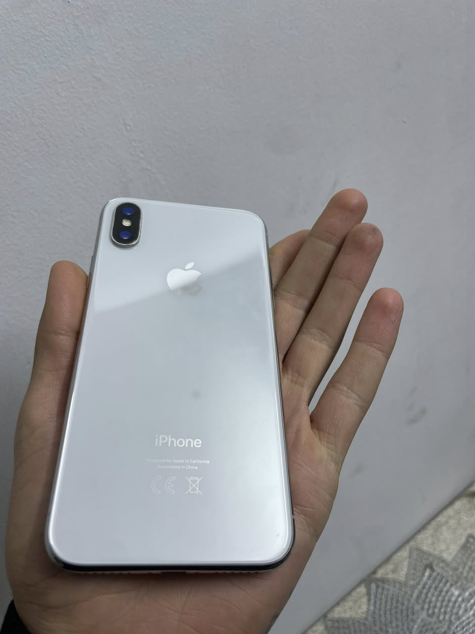 السلام عليكم
ايفون x 
ذاكرة 64 
نموذج M 
نظافه 💯
بطاريه 65 
- الجهاز ممفتوح ابد 
السعر / 110 وبي مجال 
العنوان / حي الاعلام - السيديه
رقم الهاتف / ***********
