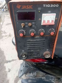 ماكنة لحام تك 300 جيسك بلادية ممصلحة ولدن فقط بدون اركون عنوان بغداد ا...