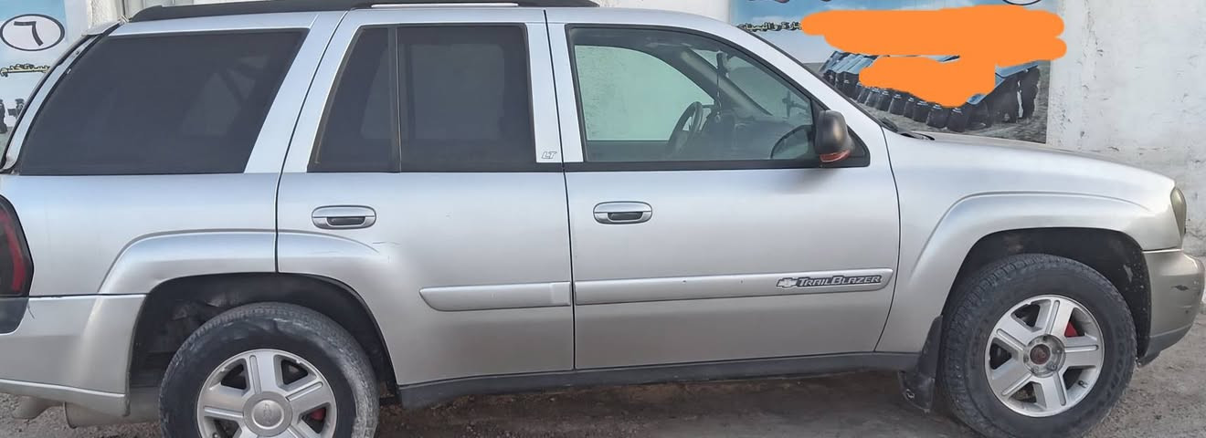 أدوات بدون كص بلايزر ٢٠٠٨
محرك بلادي قبق اسود
غرفه نضيفه جدا 
حاكيه
كهربائيات كل شغاله
كشن كهربائي
لايت زراق 
السعر ٣٩
***********
