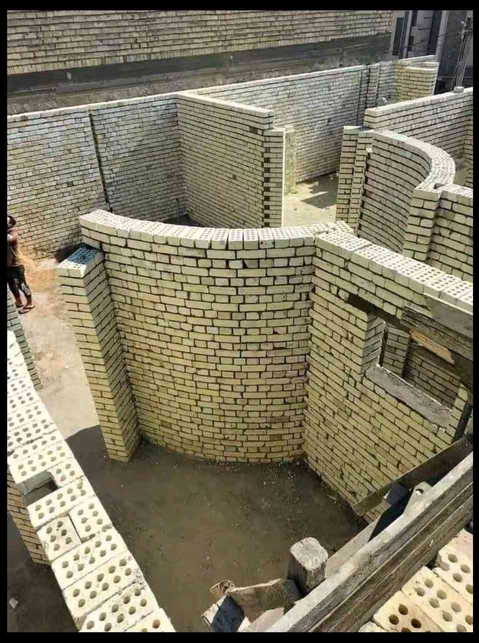 ***********
