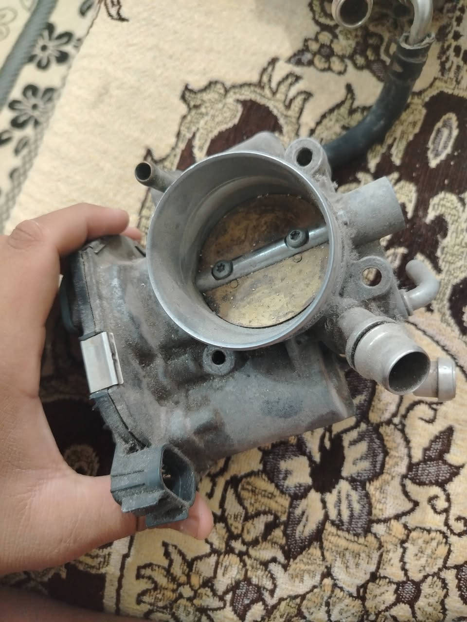 السلام علیکم جويترات افيو أمريكي شغالات سعر الواحد 30 وبي مجال مكاني حله حي المعلمين رقم الهاتف ***********
