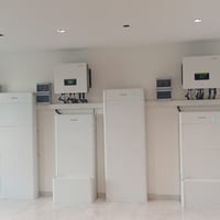 جمال Sofar 🔋💯  3 انفيرترات سوفار 20kw , هايبرد 💪  8 بطارية سوفار BTS 🔋...