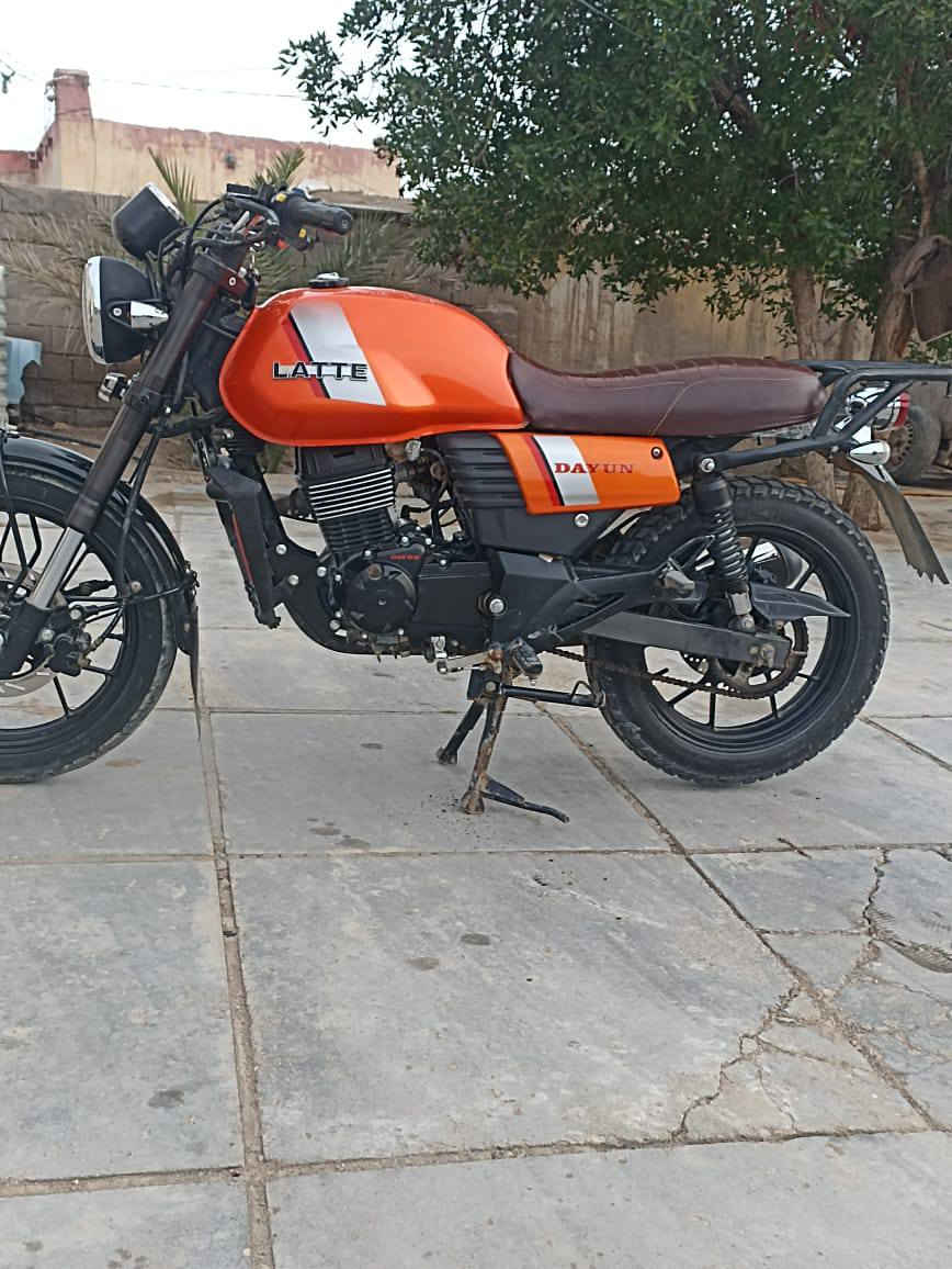 سلام عليكم دراجه دايون لايتي زيروو بعدي للبيع موديل 2023كفاله مداور من الوكيل الشراي  يتصل ***********
