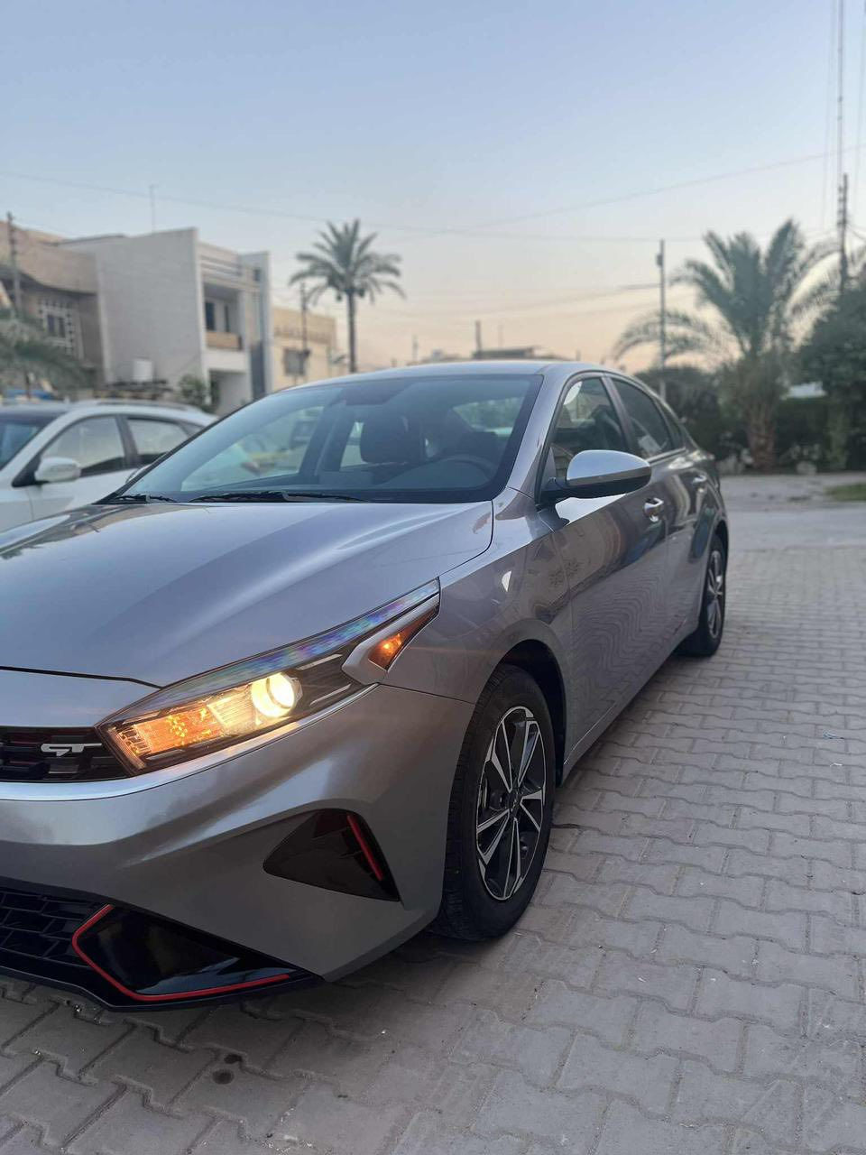 فورتي 24 رقم بغداد بأسمي دخول جديد حادثها بس دعاميه صور الحادث موجوده 
ماشيه 28 الف السياره ع وضع الشركه 
مكاني بغداد زعفرانيه
***********
