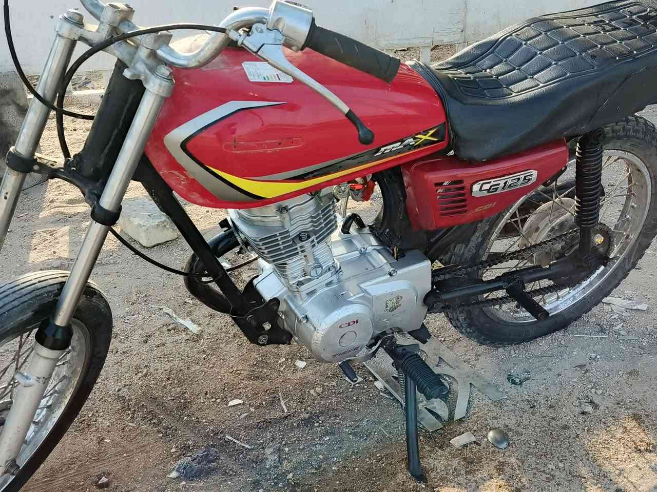 اربعه كير كلك كلك كفوله من سرقه مديل 2015 مكينه تخبل اطيك تراي وين ما تريد سعره 300 بيه مجال مكاني كربلاء طواريج بدايه الحولي موجود بس على رقم ***********
