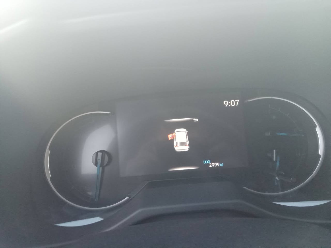 السلام عليكم للبيع فقط راف فور هايبرد وارد امريكي موديل 2025 ماشيه 3000 حقيقي حادثها موضح بالصوره بنيد مبدل نفس اللون يعني السياره بدون صبغ بدون شواصي بدون لغد بدون ايرباك السعر 265 للاستفسار ***********
