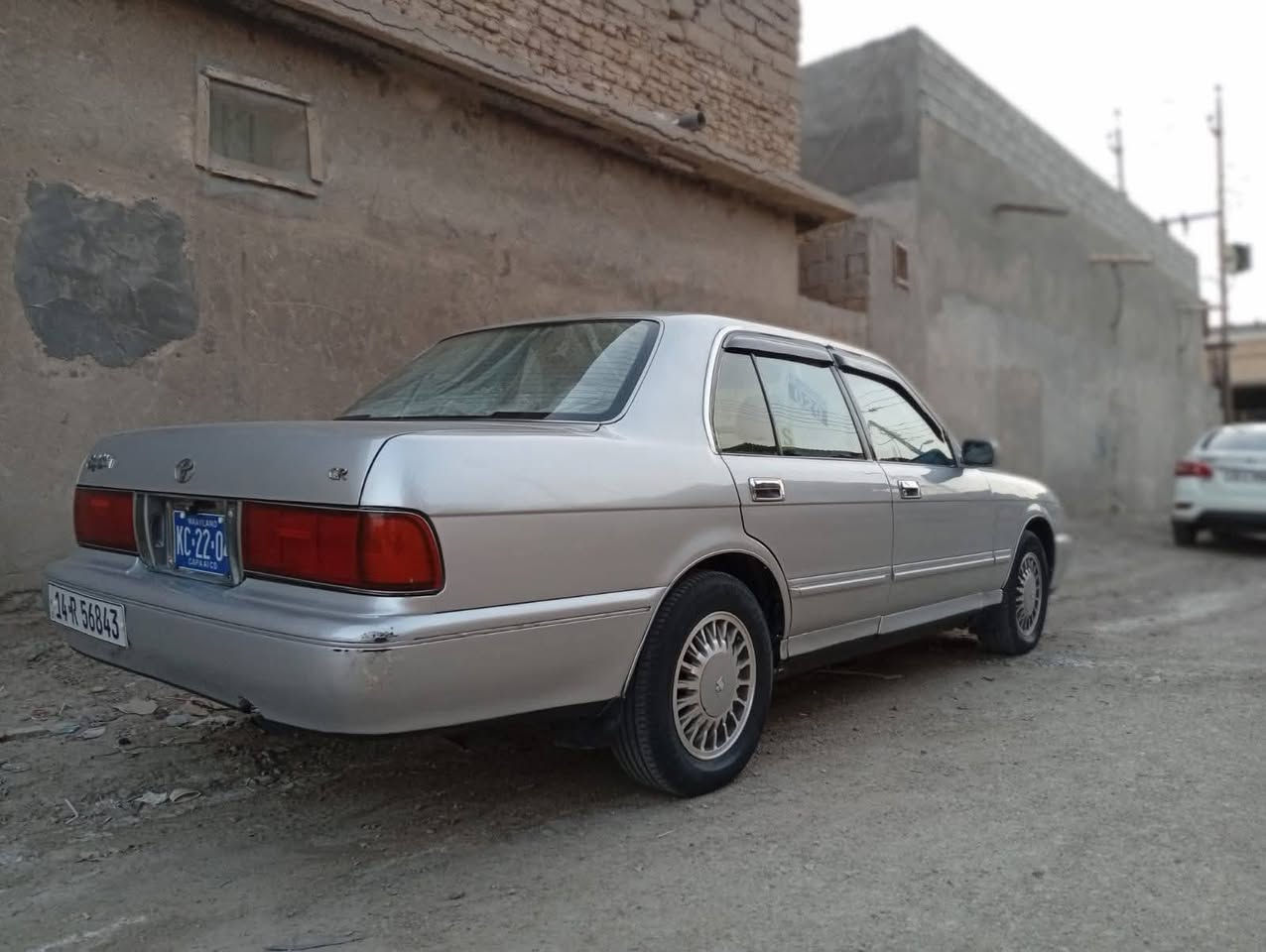 ارنب طويل 95  رقم بصره  كفاله من الحادث والكصه ونقل صبغ  جماليه محرك 2500 ديلكو تبريد ثلج سياره حلو وماناقصها شي حداديه 100/100توني نافضها تخم تاير جديد السعر 75 وبيها مجال وهذا رقمي *********** المكان الناصريه.
