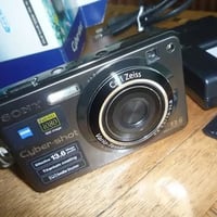 سوني W300 • ملحقات كاملة • بدون رام