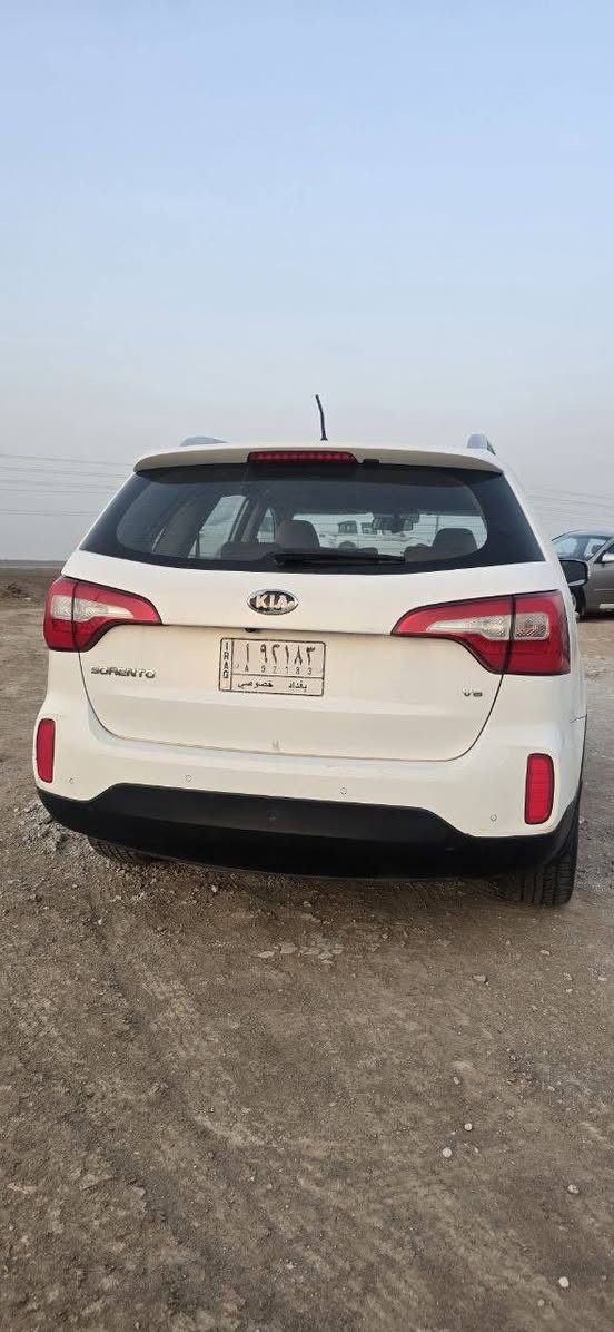 السلام عليكم 
كيا سورنتو 2013 خليجي رقم بغداد بأسمي 
مكفوله كفاله عامه ٦سلندر سبعه راكب ٣قطع تبريد اشاير بالمري بنوراما فول عدا البصمه ماشيه ١٤٠كم
مكاني الديوانيه قضاء عفك 
السعر ١٨٣وبيه مجال 
رقمي ***********
