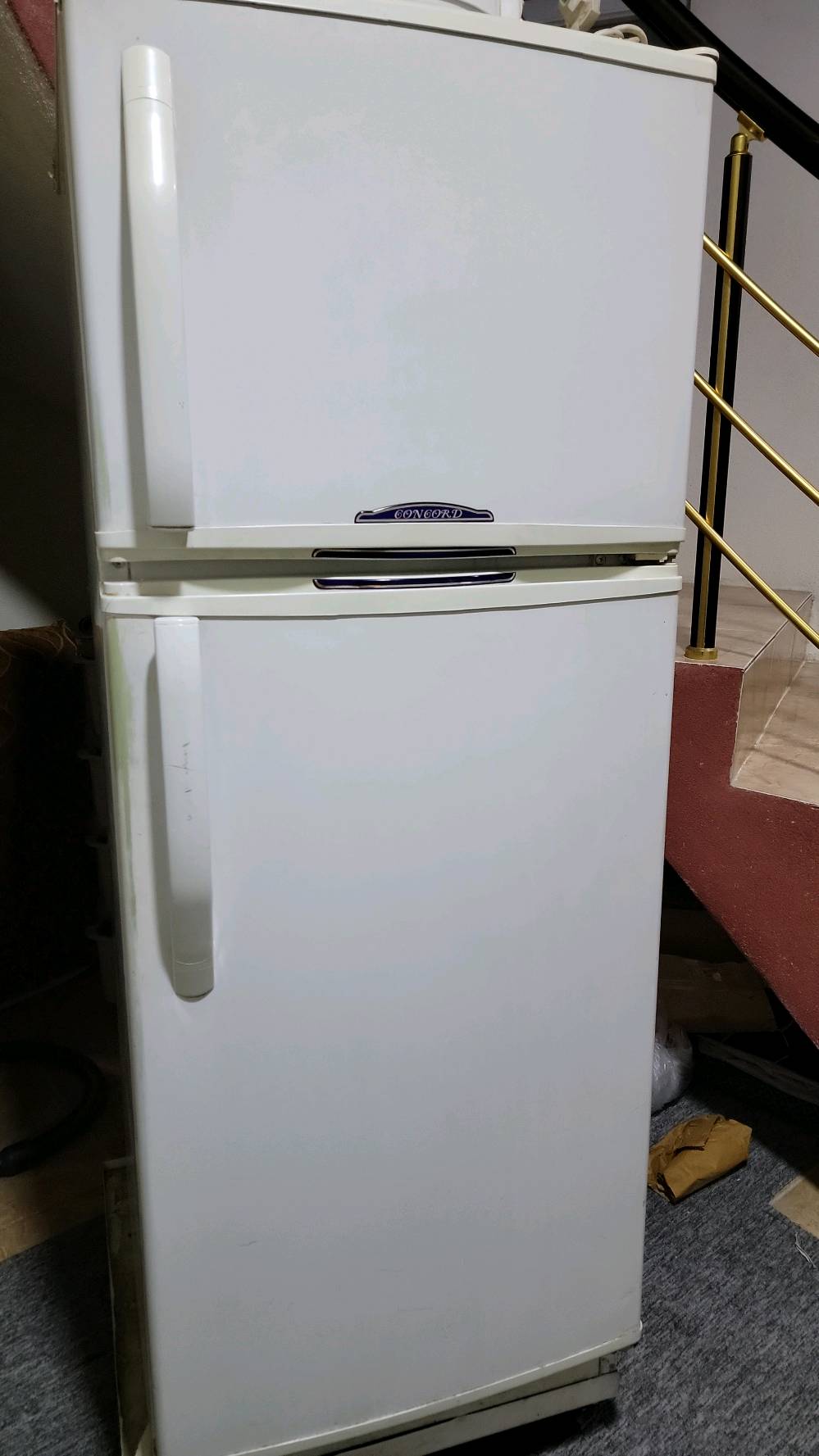 ثلاجة كونكورد للبيع بحالة جيدة. الحجم 18 قدم، مثالية للعوائل المتوسطة والكبيرة. نظيفة من الداخل وتعمل بكفاءة. السعر 130 دولار وقابل للتفاوض. للتواصل وللاستفسار، يرجى الاتصال بالرقم الموجود في الإعلان.