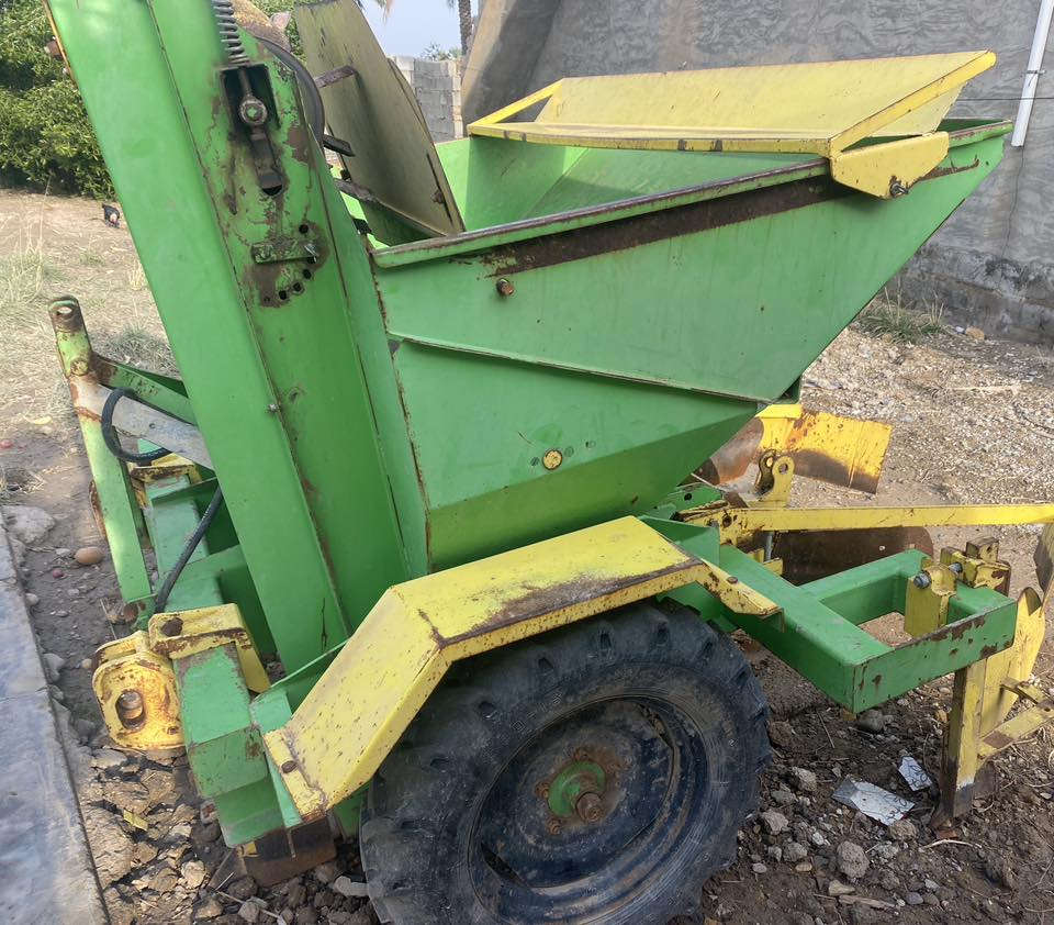 السلام عليكم للبيع  شاتله +قالعه بطاطه مشتغلات موسمين فقط اي نقص مابيهن العنوان ديالى بلدروز 
( ابيعهن شلع ثنينهن)
السعر : 45$ وبيهن مجال
للاستفسار :***********
