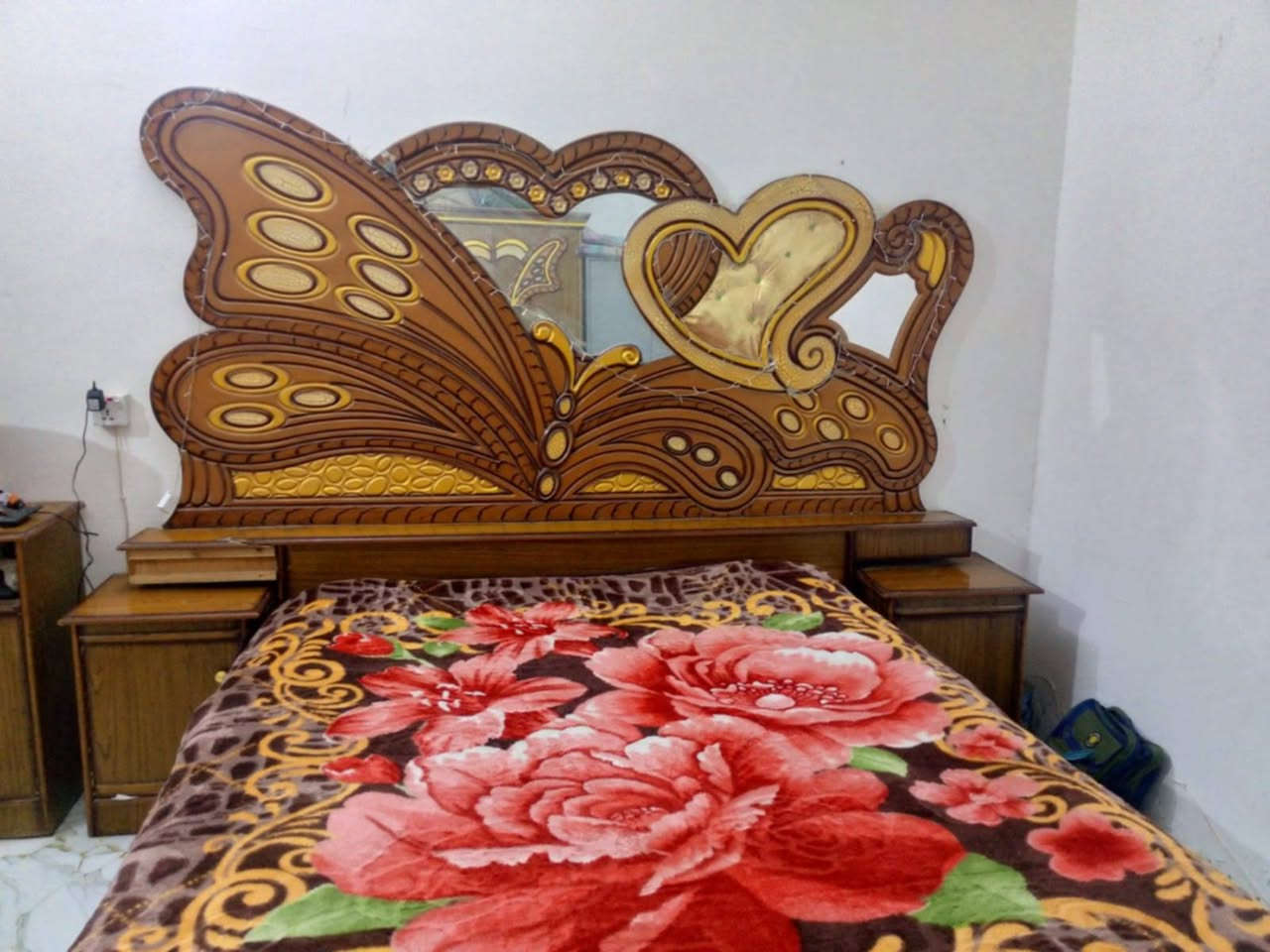 للبيع 
غرفة نوم
سعر 350 وبيها مجال 
شراي خاص


**إذا كنت صاحب هذا الإعلان وتريد حذفه لأي سبب، رجاءا أرسل رسالة إلى الدعم الفني**
