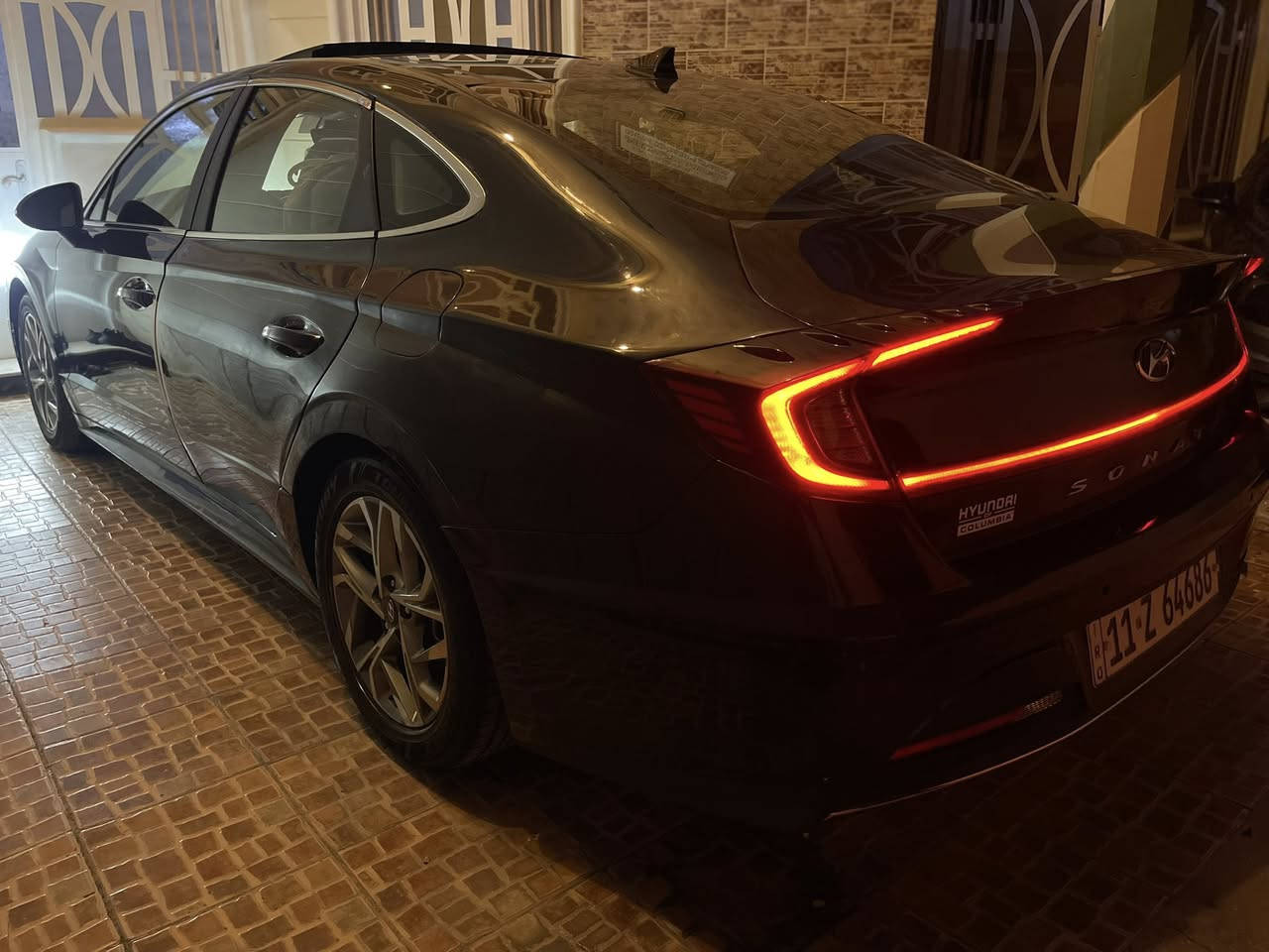 السلام عليكم
للبيع فقط 
(السعر 132 بيهه مجال جدا جدا بسيط)
سوناتا 2023 وارد امريكي حادثهه الجاملغات الخلفيه وبابين عكس السايق 
الحوض سليم 
بجم كبس مكفول من كلشي 
صبغ اقل الحزام 
فول مواصفات 
بصمه تشغيل وقفل وصندوك 
بانوراما 
شاشه عدادات 
لد امامي خلفي 
كشن كهرباء + تدفئه 
رادارات + قياده ذاتيه 
وبعد هواي مواصفات 
رقم بغداد الجديد بأسمي 
حادثهه موضح ورقم الشاصي موجود 
وخواتها معروفات اسعارهن 
مكانهه بغداد حي العامل 
***********
واتس اب ***********
(kmhl14ja6pa266583)
