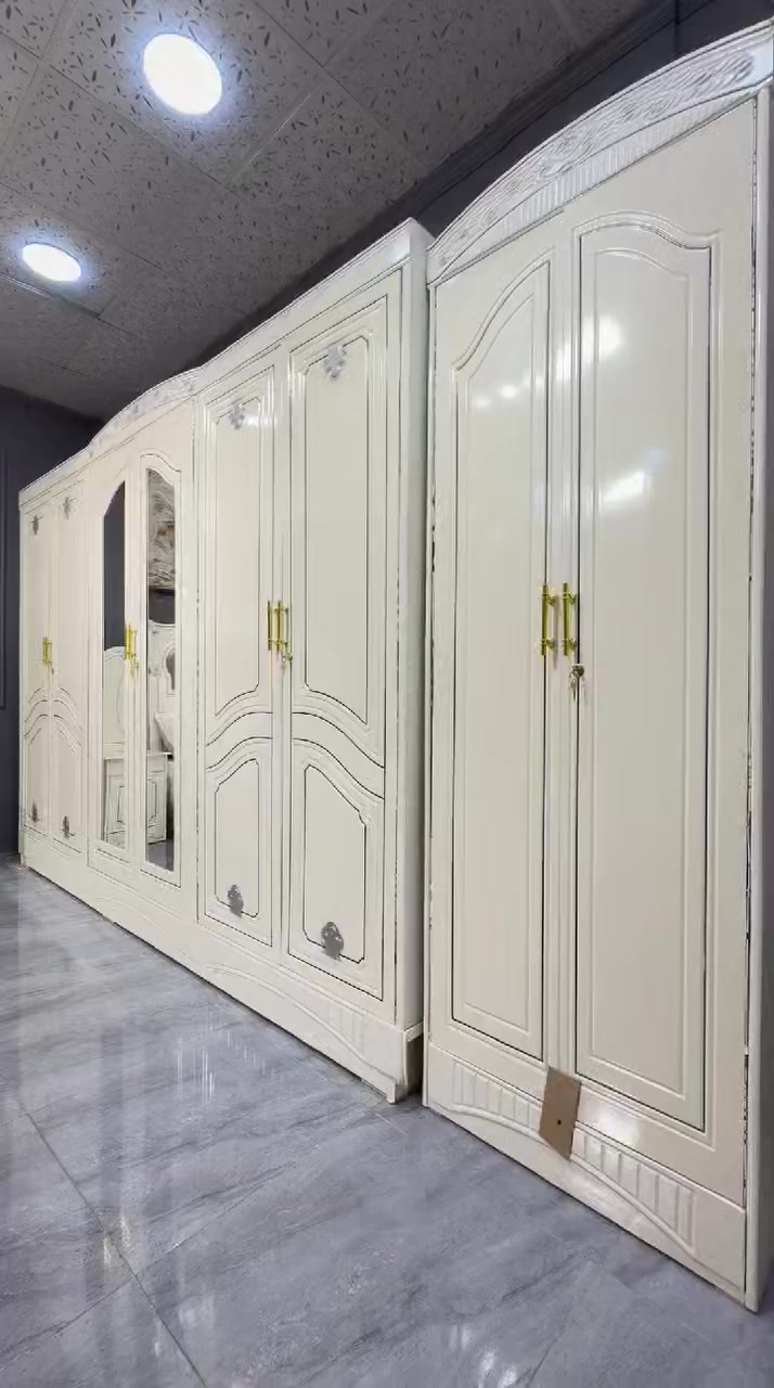 غرفة اخشاب  بسعر 950
⚜️تفاصيل الغرفة ....⚜️

صاج خارج ٤ملم ام دي اف 🪭
وداخل صاج ٣ملم 
صبغ مرمري درجة اولى 

عدد القطع  ٧ قطع 😍
1 //جرباية  قياس  ١٦٠ × ٢٠٠ 
//ميز جانبي ايسر قياس ٥٠
2// وميز  جانبي  قياس ٥٠
3// زاوية ارتفاع مترين عرض ٨٠
4// وميز بلازمه  
5//وميز مراية ارتفاع مترين عرض ١٢٠
6// وكنتور ٦ باب  ارتفاع مترين و١٥ طول ٣ متر و١٥

القطعه الثامنة حسب الطلب شازلون
سعرها 50 الف ❤️
طابوريه 25 الف ❤️

(توصيل مجاني مركز بغداد )
التوصيل يشمل الشد مجاني 🔥
(اطراف ٥٠)
باقي المحافضات حسب البعد


**إذا كنت صاحب هذا الإعلان وتريد حذفه لأي سبب، رجاءا أرسل رسالة إلى الدعم الفني**