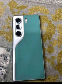 كامون 40 برو • فايف جي • مراوس