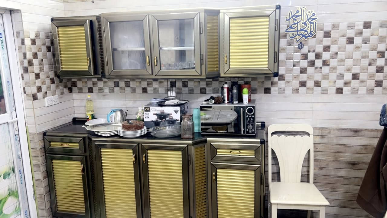 السلام عليكم
للبيع كامل مع السنك مرمر نظيف جداً
سعرة قفل 650 الف  غير قابل للتفاووض

***********
مكاني بغداد الكرخ حي الجهاد
