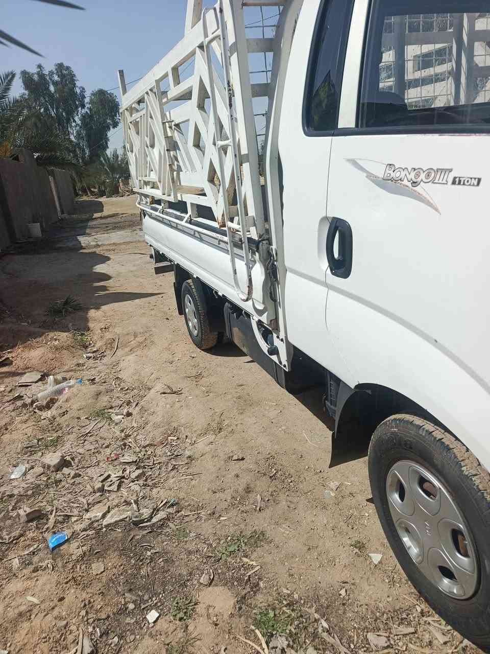 سلام عليكم سياره كيا 2011 كفاله عامه ما عدى الدوسات محرك 3000 تبريد شغال جديده بمعنى الكلمه وتخم تاير كوري حداديه جديده السعر 110 وبيها مجال ***********
