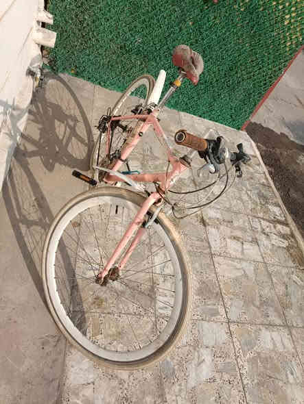 السلام عليكم بايسكل سي700 للبيع نضافة 80/100 يرادلة ترتيبات بسيطة سعرة 60 وبي مجال حجم 26 مكاني بغداد الجديده 
متواجد خاص او واتساب.رقم الهاتف .***********
