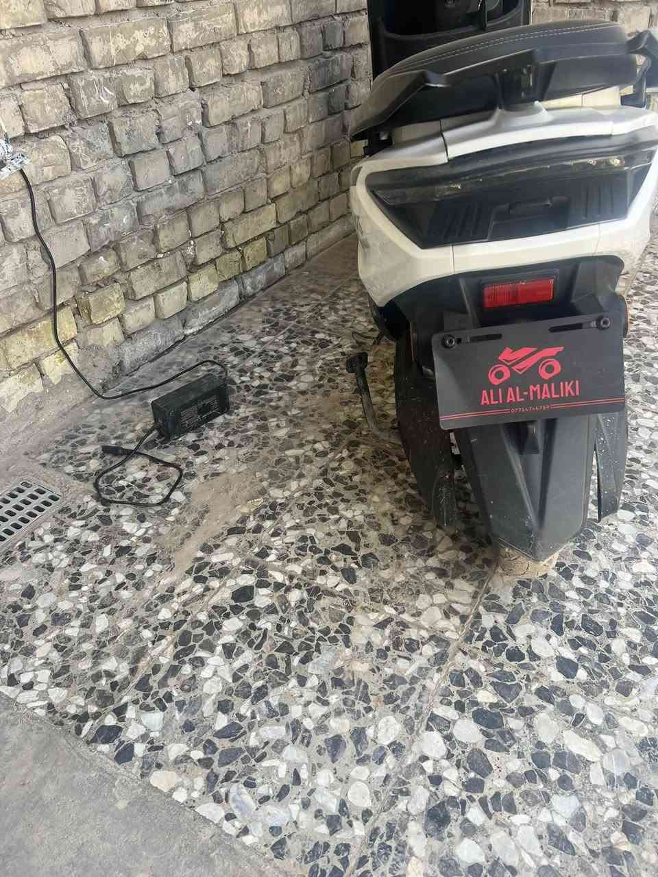 سلام وعليكم دراجه شحن سرعتها 75دراجه خير من الله شحنها يطول يومين دراجه جديدهً بس اني شاريتها ما محتاجها كلش اريد أبيعها سعر 750وبيها مجال مكان بغداد الأمين ر ***********
