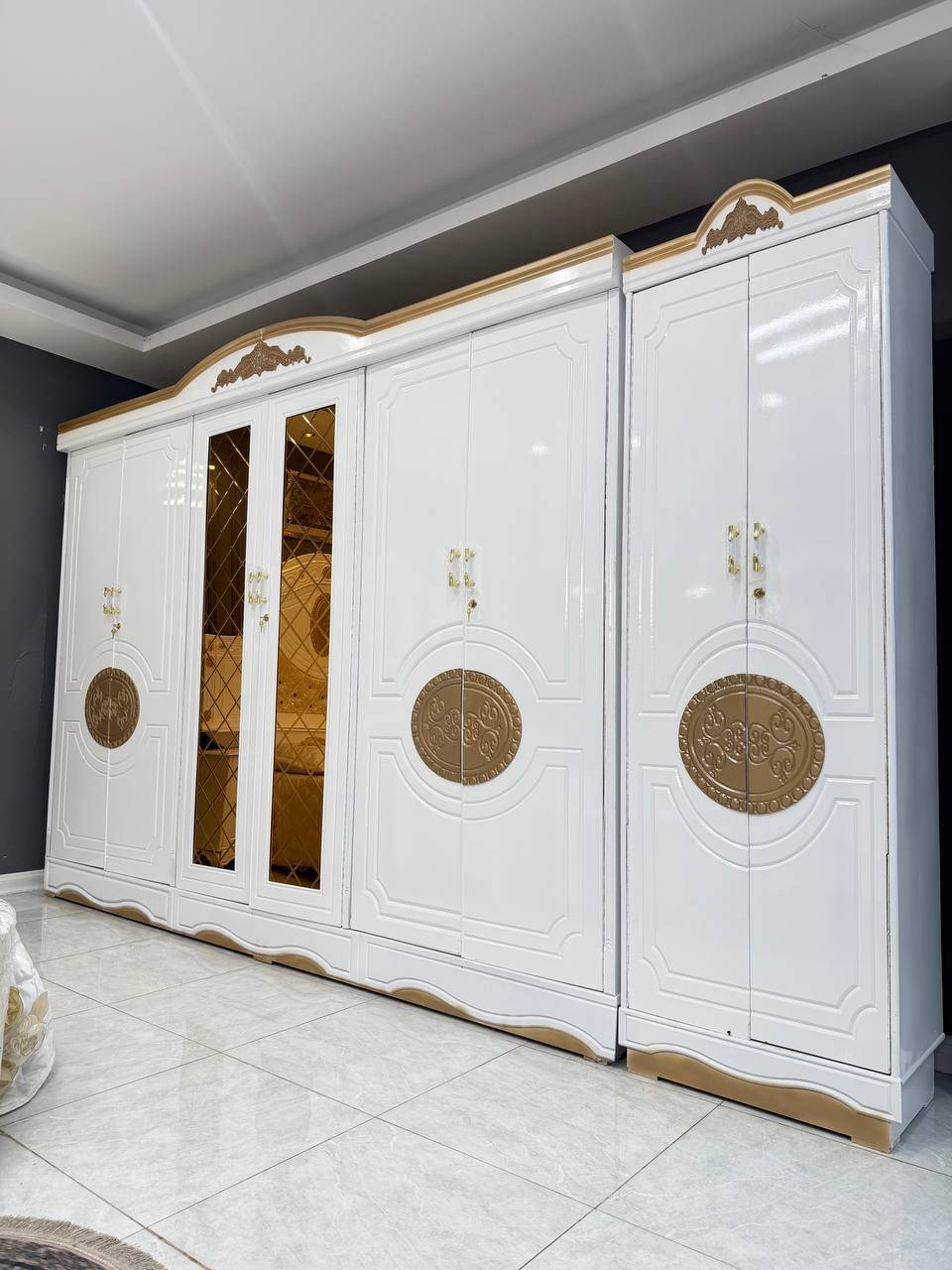 #غرفه نوم صاج عراقي بتصميم تركي #لحكو عرض خاص تخفيضات الموسم🎉🎉
غرفه نوم قمه الرقي وين النازكات الي يحبن الموديلات الراقيه 
غرفه نوم قمه الرقي وين النازكات الي يحبن الموديلات الراقيه 
#توصيل وشد لجميع المحافظات العراق 🇮🇶#تواصل خاص او واتساب***********
