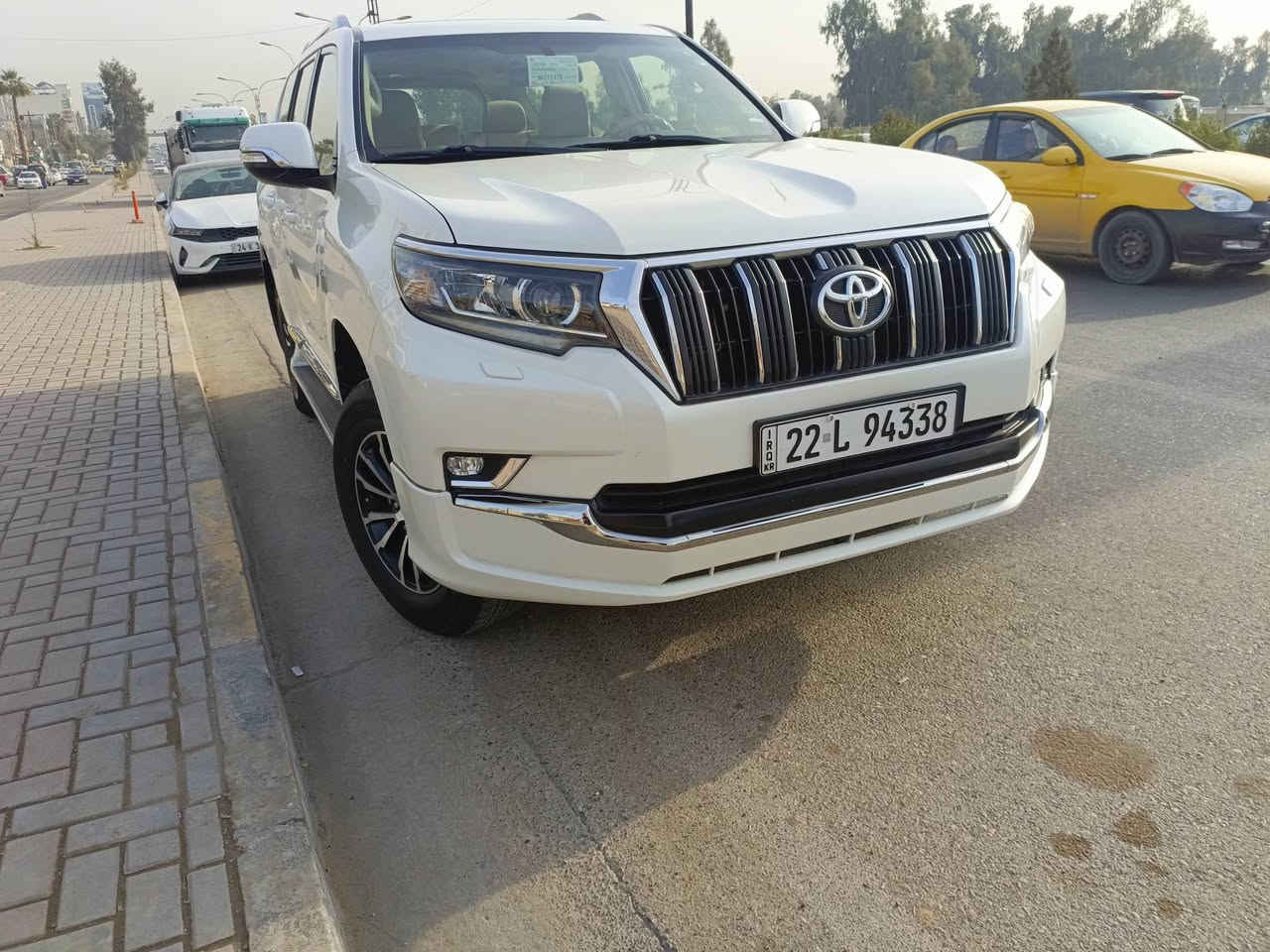 برادو 2022موصفات فول زراك لايت ثلاجه بجم اسود دبل تانكي فتحة سقف تشغيل بعد نضام منحدرات شاحن واير ليس اشارة ترحيب سياره ماشيه 81000مكانها بالموصل سياره بأسمي كل شي شرط ***********
