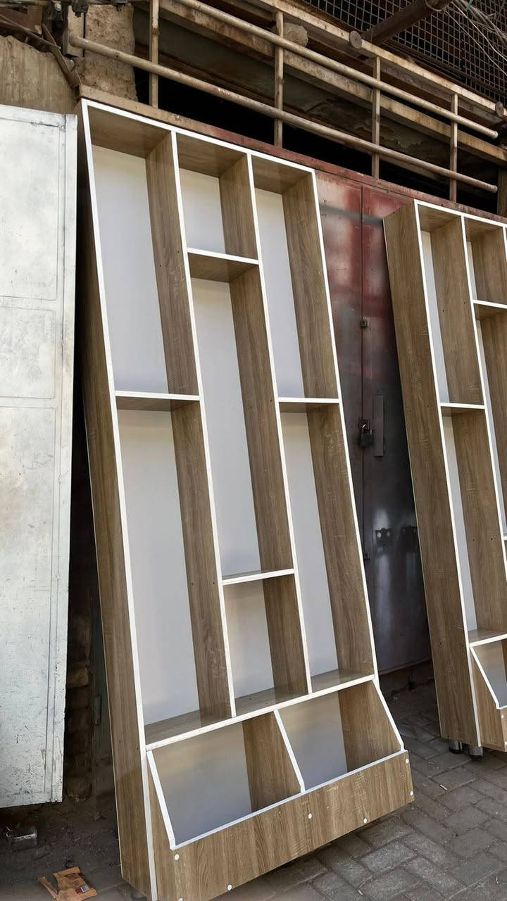 فاترينات عدد ٢ مال نراكيل قياس متر في مترين ونص وعمق ٢٠ جدد وليس مستعمل شتغلتهن والزبون ميرد ب١٥٠ مكان بغداد وتوصيل موجود ***********
