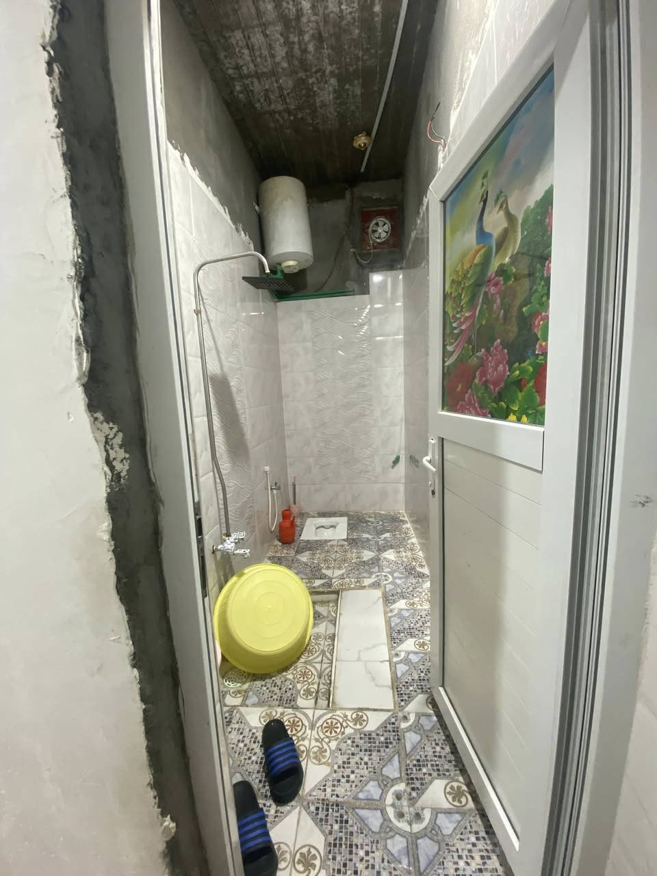 اسلام عليكم
بيت البيع المكان قرب شارع ابو هيثم بيت ركن 
نوع العقار تجاوز خدمات طابو  
البيت سكف كونكريت البيت بناء جديد 
وكله سراميك والباقي موضح بالفيديو 
السعر ((20)) وبي مجال 
التواصل  ***********
