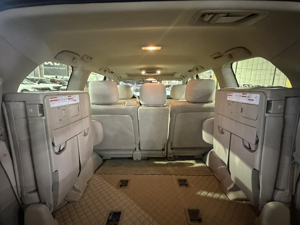 سلام عليكم 
لاندكروزر 2018 بريم اصل
ماشيه 86
رقم بغداد مميز
فول مواصفات 
كفاله عامه فقط شربين صبغ
بيع أو مراوس أتفضل للمعرض
***********
