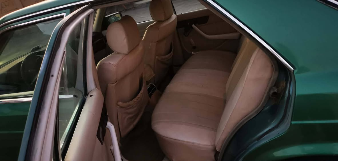 السلام عليكم مارسيدس جامبو 87 مكينه وكير ففتي خير من الله حدايه اماميه جاهزه جديده الوره نص عمر صبغ عام كل نقص مابيه بيع مستعجل السعر 53 بيه مجال قليل الهاتف ***********
