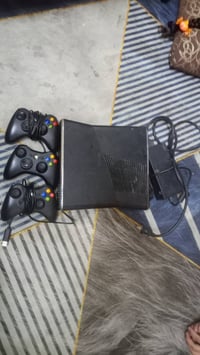 عندنا كاري للبيع الاسم اكس بوكس 360 ب 3 يدار شغالات السعر 110 العنوان ...