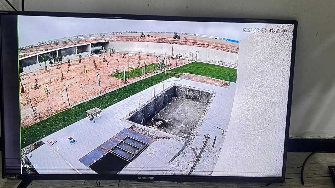 اعمالنا في بسمايا

منظومة 16 كاميرات تجميع بأعلى المواصفات
مع خاصة الذكاء الاصطناعي 

خاصة الذكاء الاصطناعي هي:-
1️⃣ - تصوير اي شخص يصلك قرب المكان بصورة خاصة صوت 
     وصورة ولقطة فديو ١٠ ثواني .
2️⃣-ممكن تحديد الأشخاص المخولين من قبل النظام بعد 
       ادخال بيانات من قبل المستخدم.
3️⃣-تفعيل إرسال صور الأشخاص على الهاتف.
4️⃣- حفظ صورة آخر شخص كان بالموقع قبل فقدان او 
         سرقة جهاز وإرسالها على الهاتف

منظومة دهوا دقة 5 ميكا فول كلر صوت وصورة 

📌المواصفات
🔺16 كاميرات دقة 5 و2ميكا فول كلر صوت وصورة دهوا اصلي
     دبل لد ( تصوير ليلي نهاري ملون حتى بدون انارة)

 🔻ديفيار 16 جنل دقة 5ميكا نوع دهوا يشغل كل انواع 
      الكاميرات ويدعم تسجيل الصوت مع تصوير الوجوه 
     والتعرف عليها بالذكاء الاصطناعي 

🔻هارد 4 تيرا اصلي .

🔺كيبل رولة 250م مسلح ونحاس ومقاوم كافة الظروف 
       الجوية دبل تسليح.

🔺جهاز يو بي اس نوع ليثيوم اصلي يشغل منظومة الكاميرات 
     مع منظومة الانترنت ٣ ساعات حقيقي ويعتبر جهاز حماية 
     ومنظم فولتية وتلغي كافة المحولات

🔻بوكسات عدد 16 خاصة بالكاميرات لحماية الفيش من 
     الرطوبة والعبث وتعطي شكل لائق للكاميرات

🔻فيش كامله خاصة بالكاميرات

🔺راك حديد لحفظ المنظومة من العبث والتلاعب 

🔺كيبل اج دي مسلح

🔻ستاندات ثقيل متغير من 60/120سم 

🔻ماوس واير ليس نوع رابو

🔻 ربط المنظومة على الانترنت وتراقيب وانت باي 
     مكان بالعالم

🔺ضمان سنه حقيقي

🔴لمزيد من المعلومات مراسلتنا على الخاص او الاتصال على الرقم
***********
***********مهندس محمد
