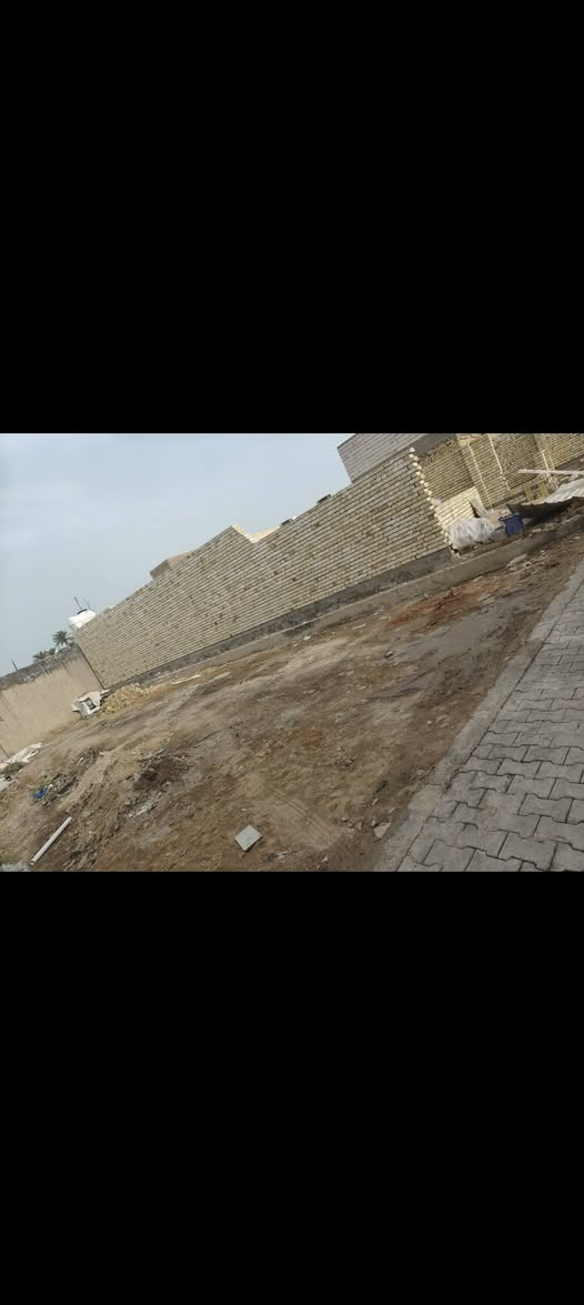 السلام عليكم 
البيع عرصه 100 
متر طابو زراعي 
مكان حيره حي صقر 
الاستفسار على هذا الرقم 
***********
