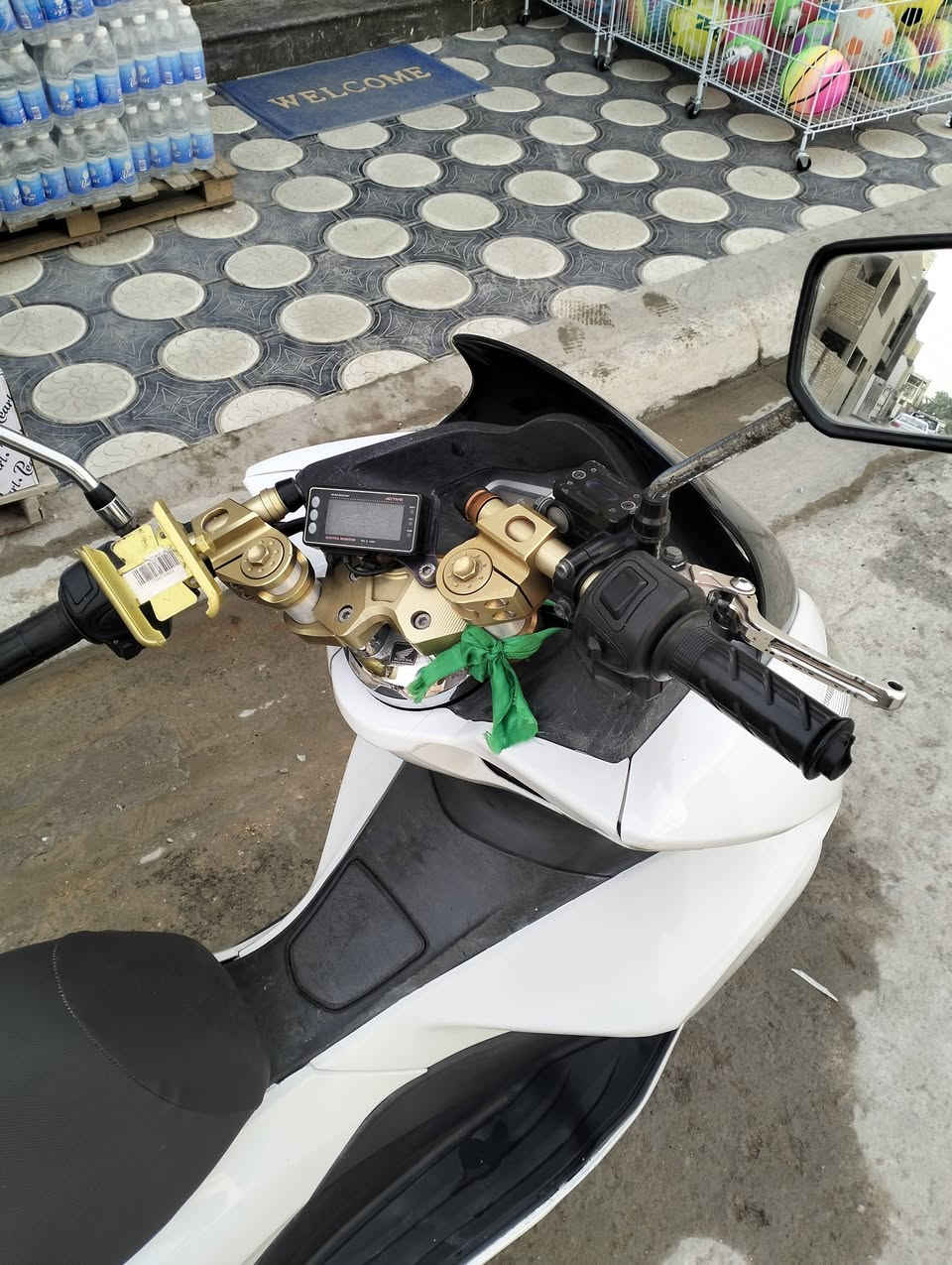 السلام عليكم للبيع دراجة بي سي أكس الجيل ثاني الدراجة بحالة الوكالة السعر خاص


**إذا كنت صاحب هذا الإعلان وتريد حذفه لأي سبب، رجاءا أرسل رسالة إلى الدعم الفني**