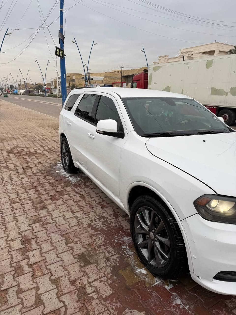 سلام عليكم لبيع دوج دورنكو موديل 2017 بسمي رقم بغداد انكليزي السياره VAP فول مواصفات التفاصيل داخل السونار مكينه 3600 السياره جديده حيل السعر220 وبيه مجال الشراي *********** اخوان مكلف بل لنشر
