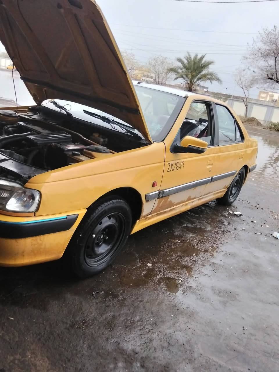 بيجو بارص موديل 15  تحويل ثاني يوم 
صدر كله جديد تبريد تتفئه كله جديد 
مكينه جديده هسه شاده مال 18
اي طخه ماكو بيه تبديل بنيد اثر شخوط بس 
سياره كلش حلوه بل عافيه على الياخذه
مكاني بغداد الشعب السعر 47 مجال قليل لشرراي 
*********** حسن
