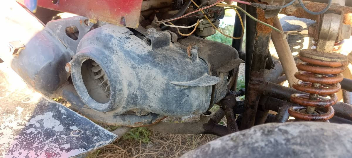 مكلف بل نشر مطور البيع اربع تواير شغال شرط السعر 180 وبيه مجال هاذا الرقم خابر عليه ***********

