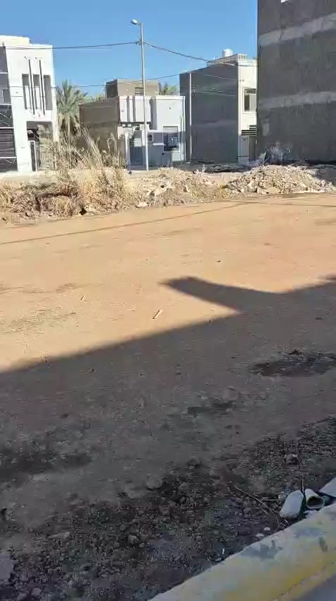 السلام عليكم قطعه للبيع المساحه ٢٠٠متر عنوان كربلاء شارع سيده زينب قرب فندق البارون زراعي سند 25 قرار محكمه صاحب الارض اي استفسار عن الرقم ***********
